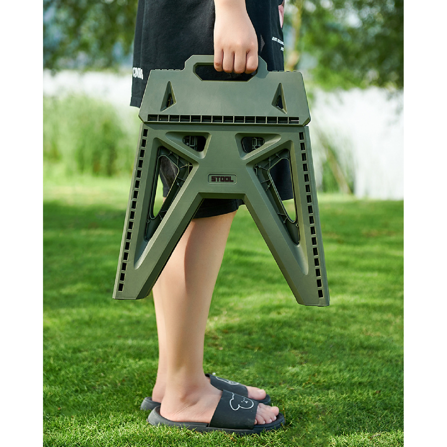 Outdoor Camping Portable Plastic Stool - Collapsible Step Stool with Handle