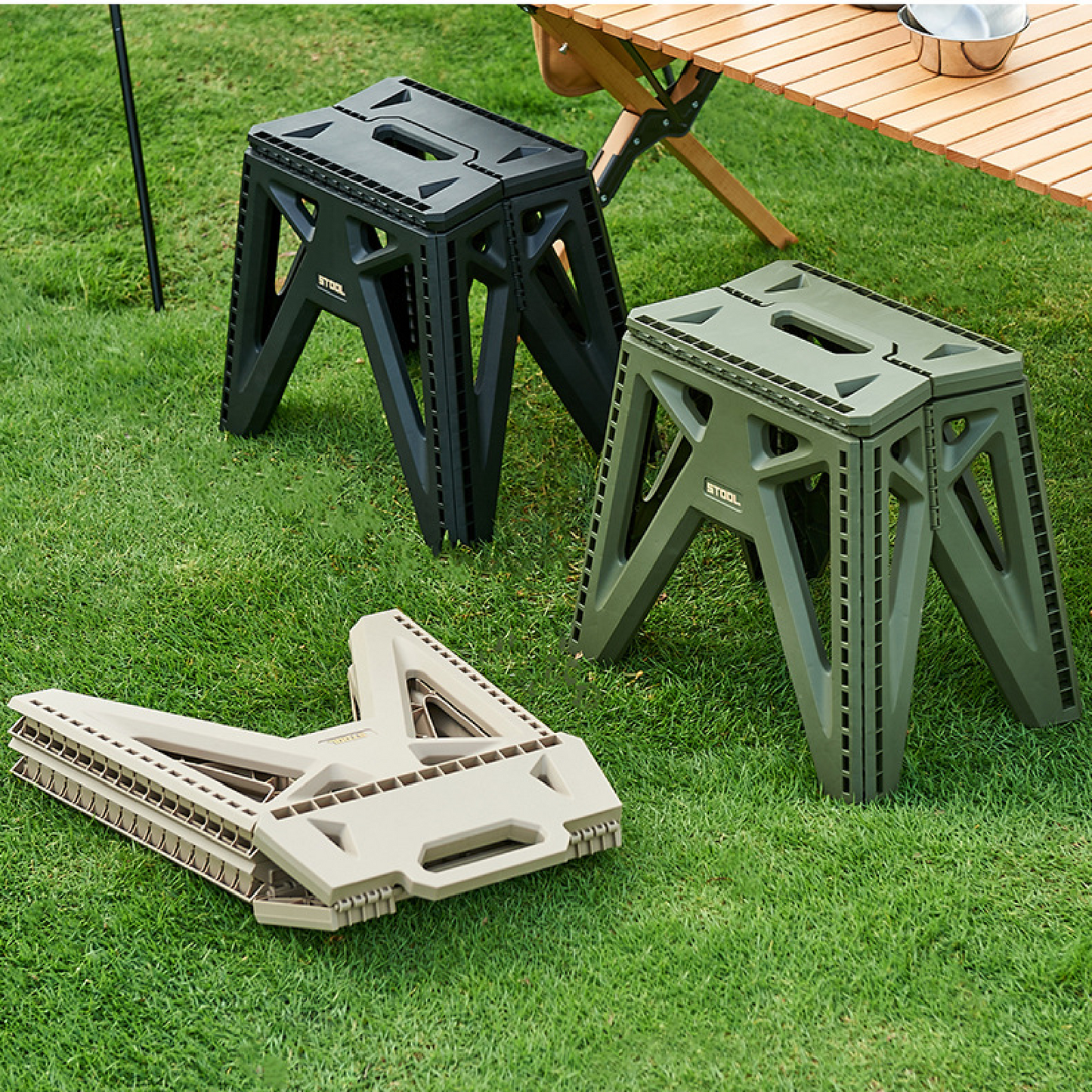 Outdoor Camping Portable Plastic Stool - Collapsible Step Stool with Handle