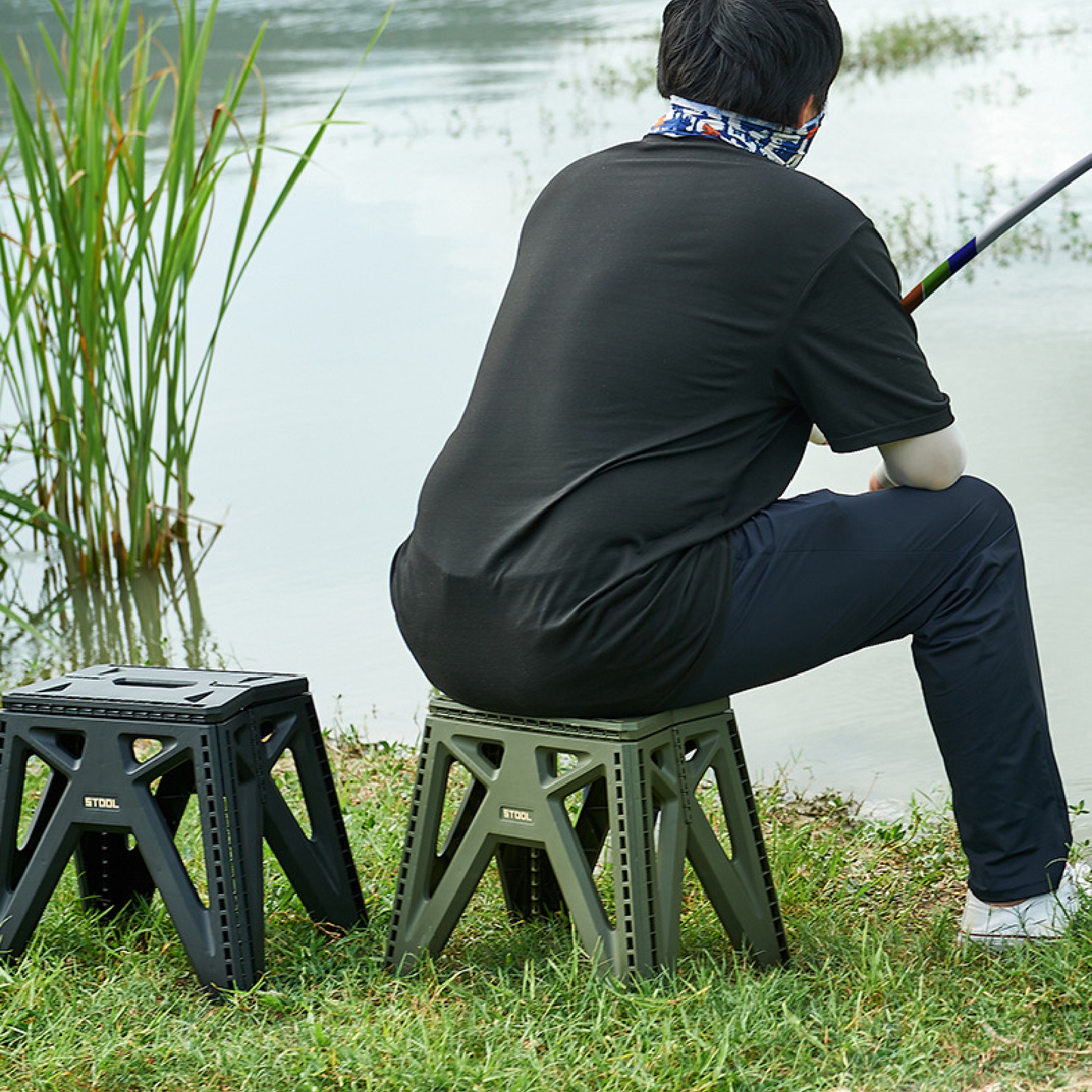 Outdoor Camping Portable Plastic Stool - Collapsible Step Stool with Handle