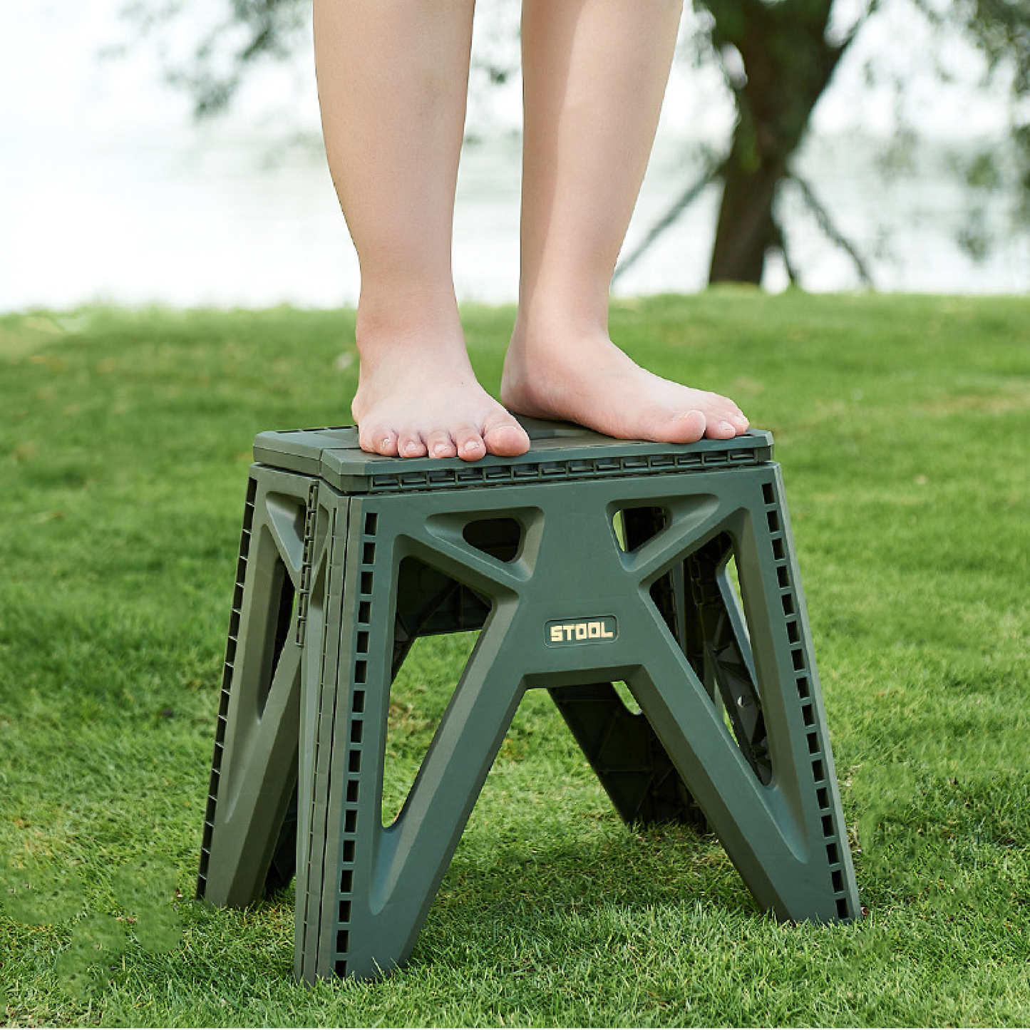 Outdoor Camping Portable Plastic Stool - Collapsible Step Stool with Handle